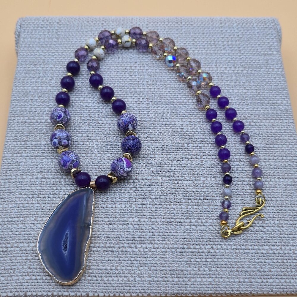 27 Inch Amethyst Stones With Agate Stone Pendant Costume Necklace B666